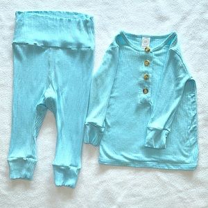 Lou lou and company top and bottom set. Barely worn.